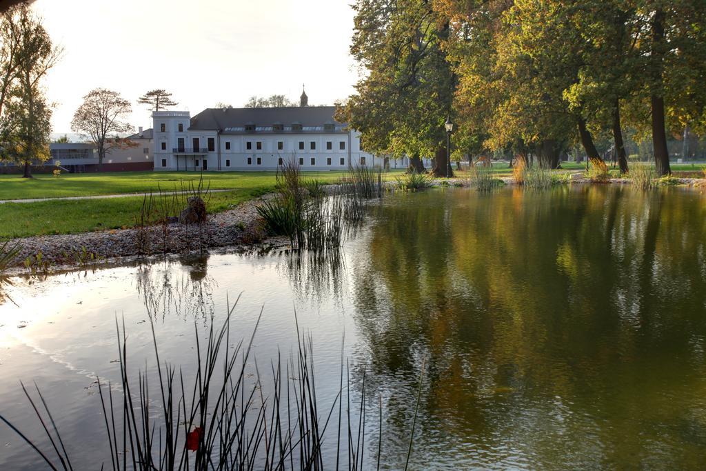 Chateau Appony Екстер'єр фото